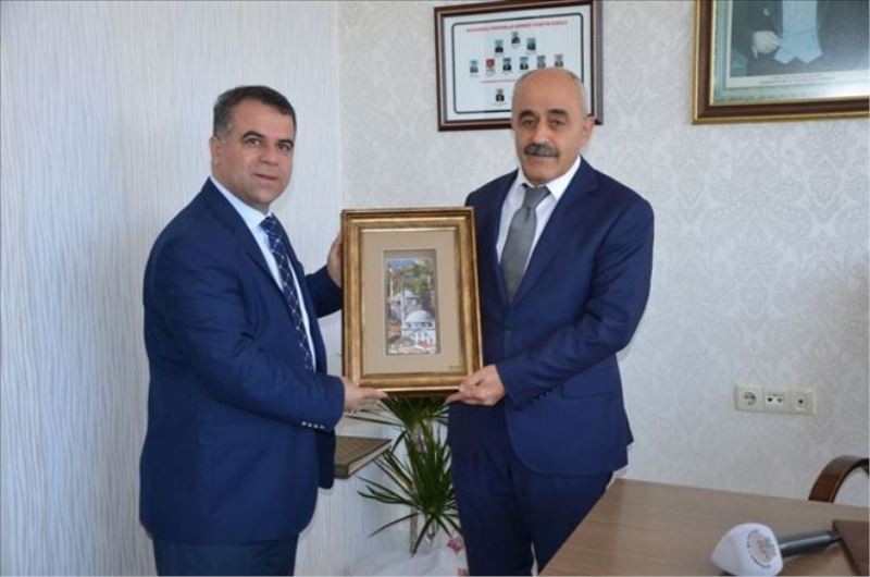 Başkan Aksoy Muhtarlar Derneğini Ziyaret Etti