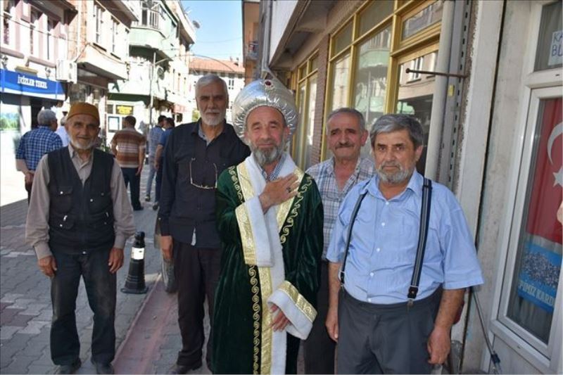 Osmanlı kıyafeti giyip Tosya´da 15 Temmuz törenlerine katılacak