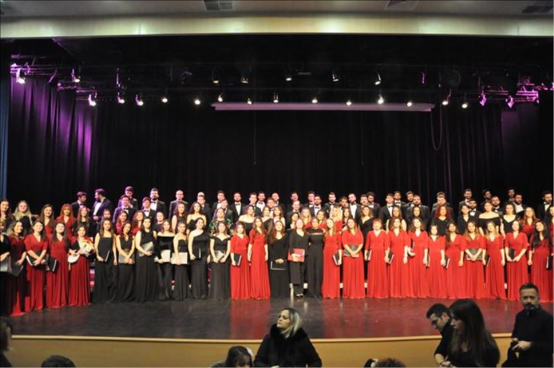 BEÜ ve Karabük Üniversitesi korolarından çok sesli konser