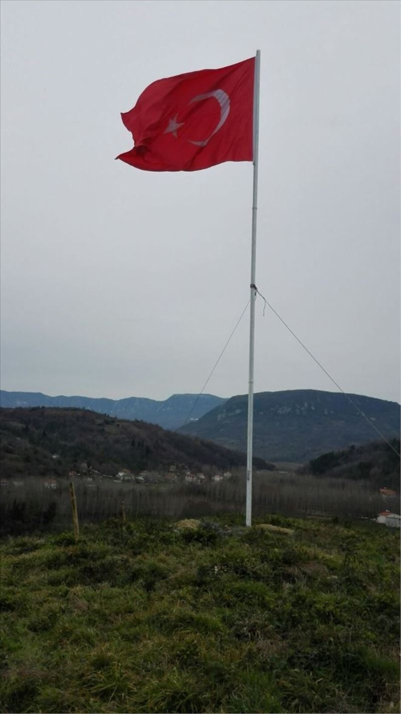 Zeytin Dalı operasyonuna dev Türk bayrağı ile destek