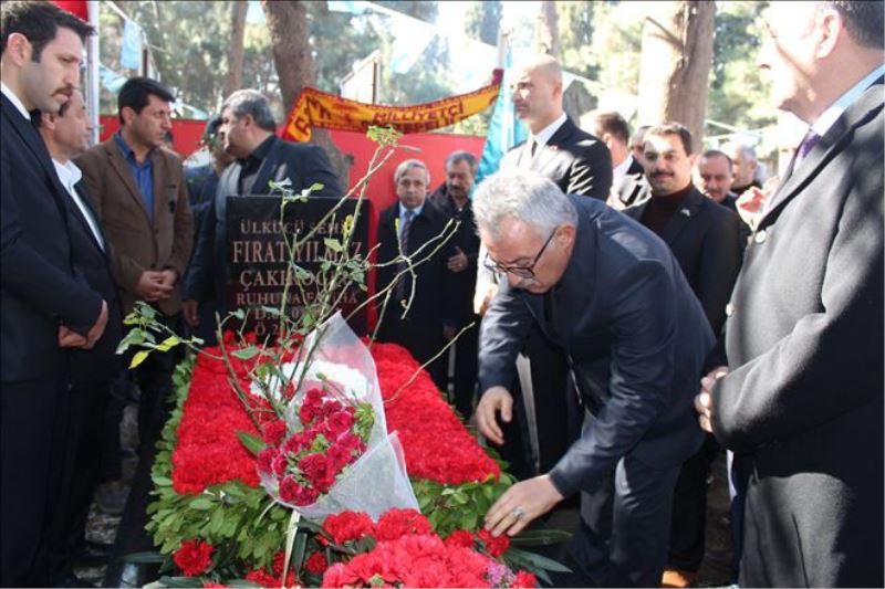 Şehit Fırat Yılmaz Çakıroğlu mezarı başında anıldı