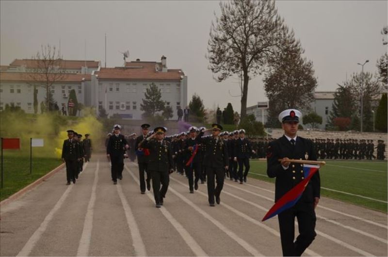 Jandarma ve Sahil Güvenlik uzman erbaşları asayiş kurslarını tamamladı