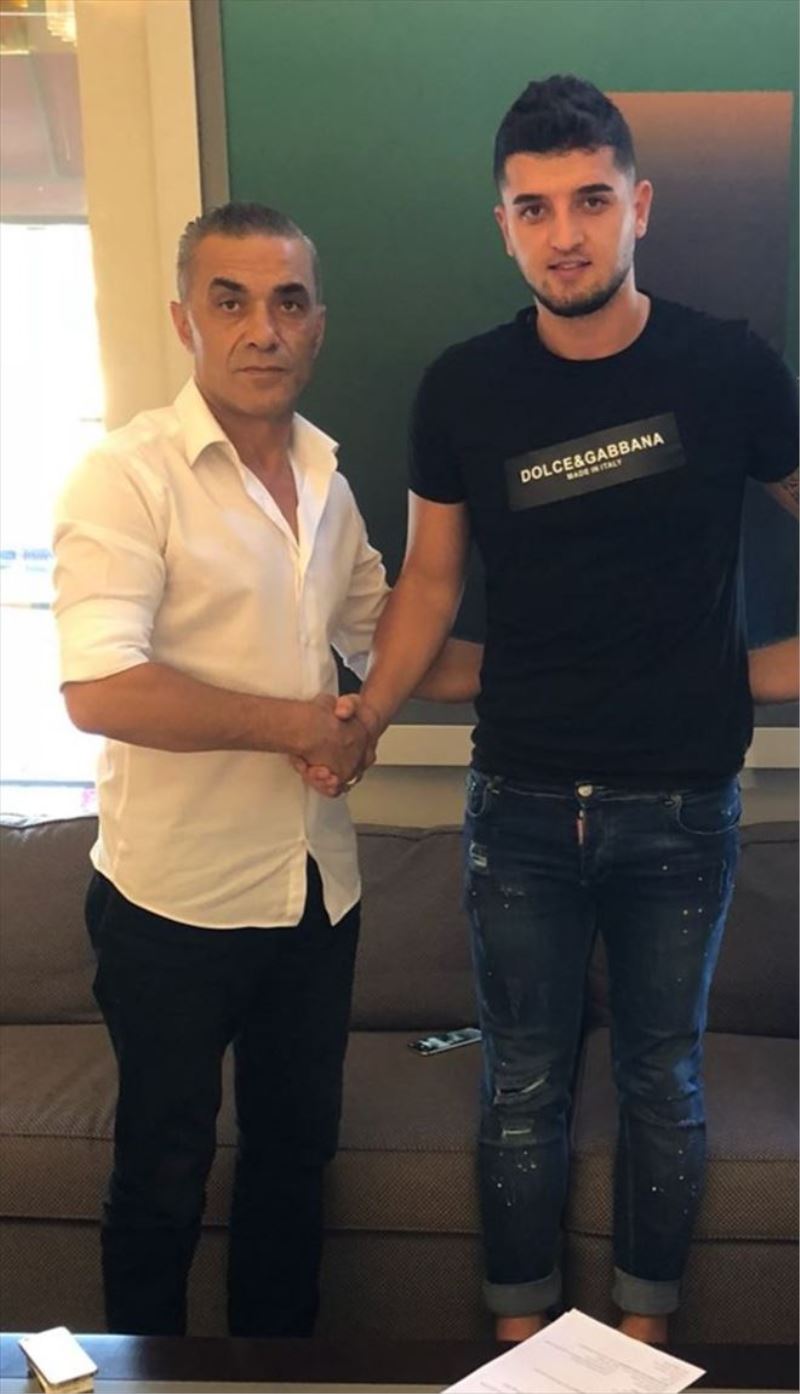 Karabükspor, Efe Özarslan ile 2 yıllık sözleşme imzaladı