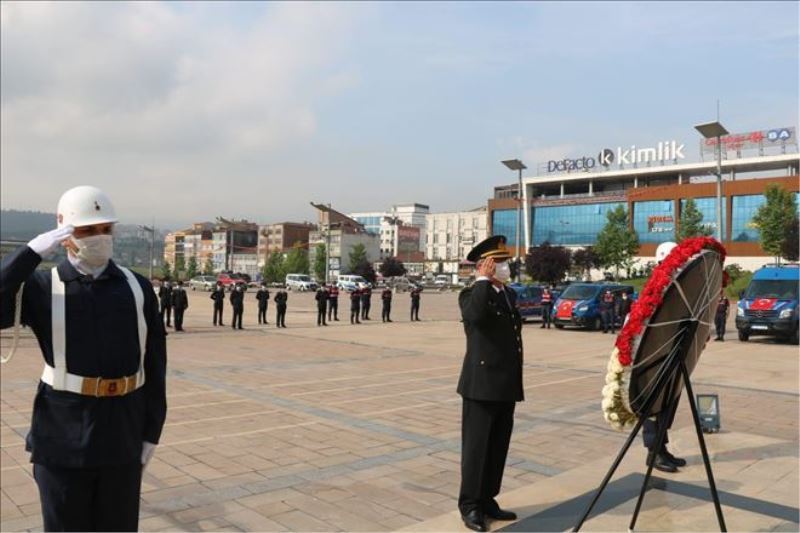 Jandarma Teşkilatının 181. kuruluş yıldönümü kapsamında çelenk sunumu yapıldı