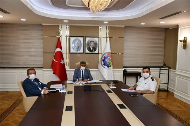 Vali Gürel Bakan Soylu başkanlığındaki toplantıya katıldı