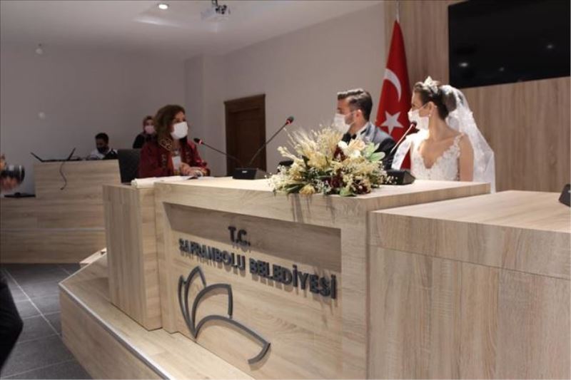 Safranbolu Belediye Başkanı Elif Köse Yeni Nikah Salonunda İlk Nikahını Kıydı